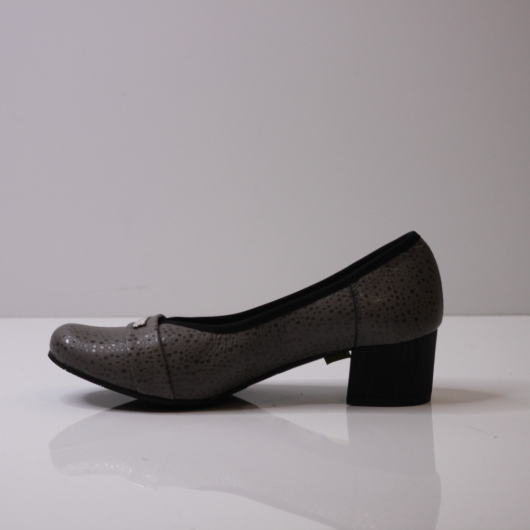 Szare czółenka skórzane Jaromin