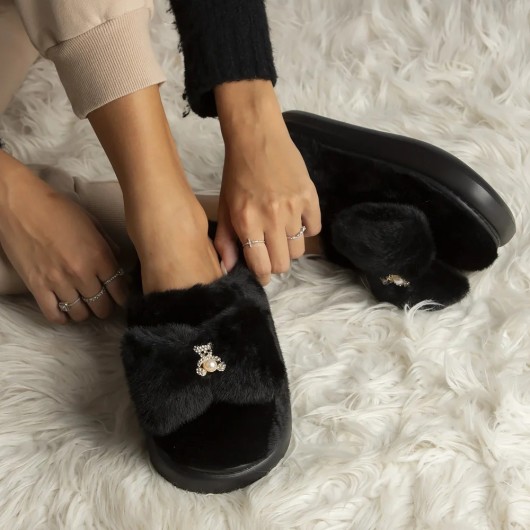 Kapcie damskie Filippo czarne z ozdobnym Misiem