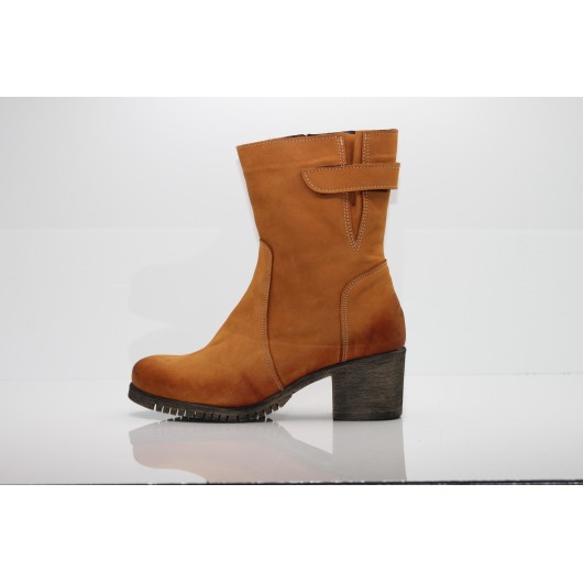 Rude botki z nubuku na klocku Jaromin