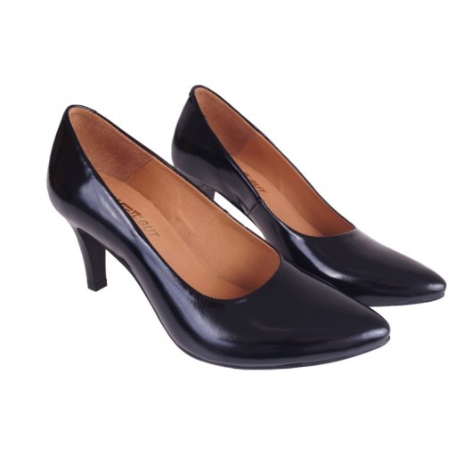 Klasyczne czarne czółenka damskie skórzane Wielbut na szpilce