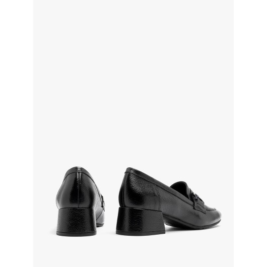 Skórzane mokasyny damskie czarne na niskim obcasie Ryłko