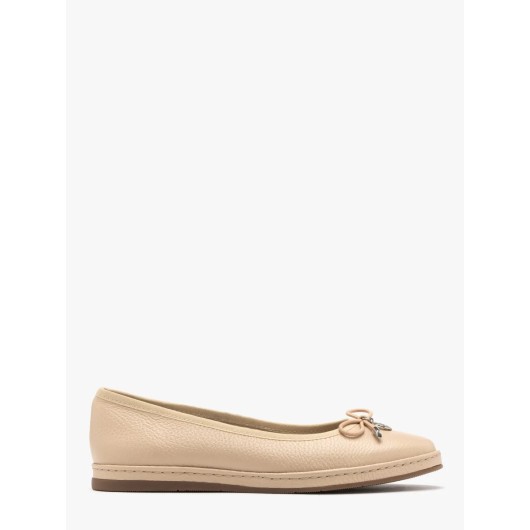 Beżowe skórzane baleriny damskie Ryłko