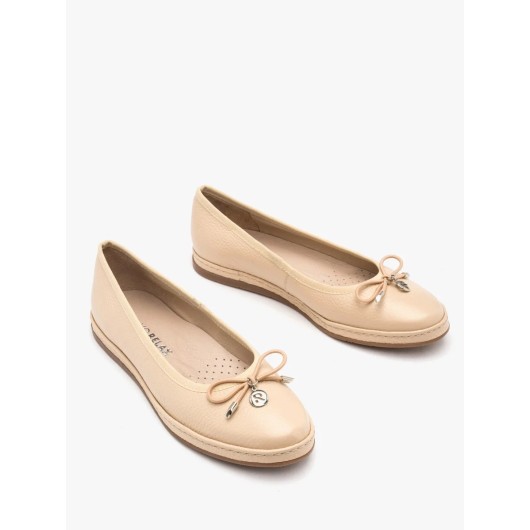 Beżowe skórzane baleriny damskie Ryłko