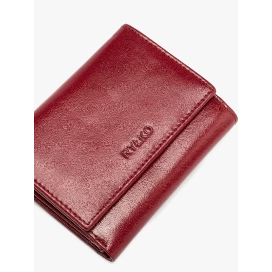 Czerwony portfel skórzany damski Ryłko