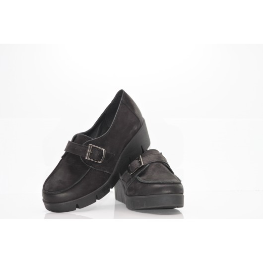 Pólbut damski nubuk na koturnie Jaromin czarny nubuk