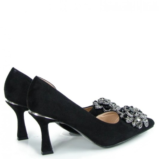 Czarne czółenka damskie z ozdobą Sabatina