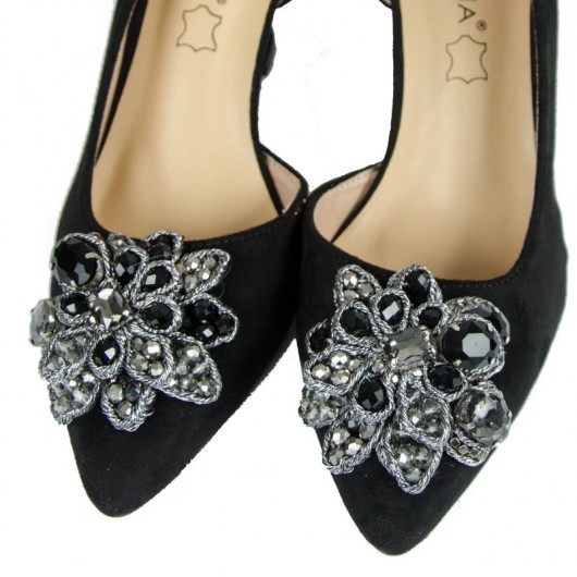 Czarne czółenka damskie z ozdobą Sabatina