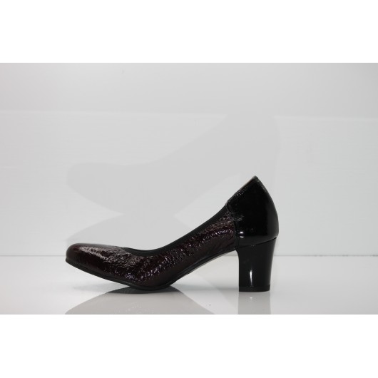 Czółenka skórzane lakierowane bordowe na słupku Jaromin