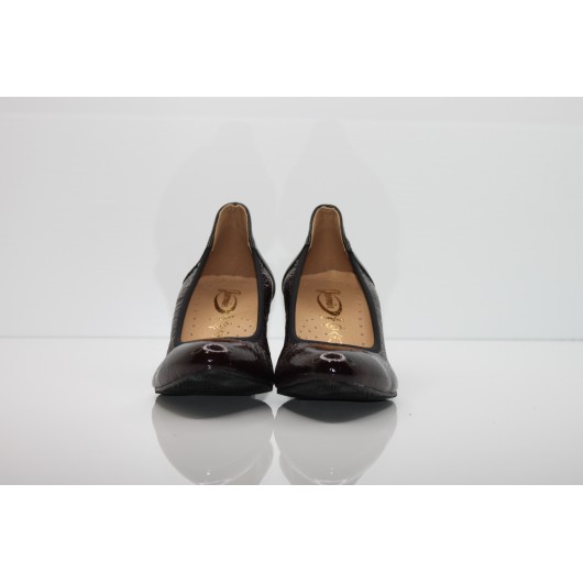 Czółenka skórzane lakierowane bordowe na słupku Jaromin