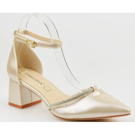 Czółenka wizytowe damskie złote Sabatina