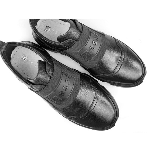 Buty sportowe Nessi czarne skórzane wygodne