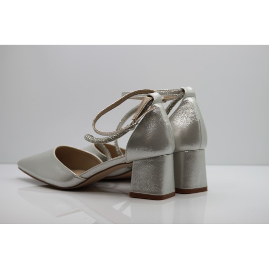 Buty wizytowe damskie Sabatina srebrne