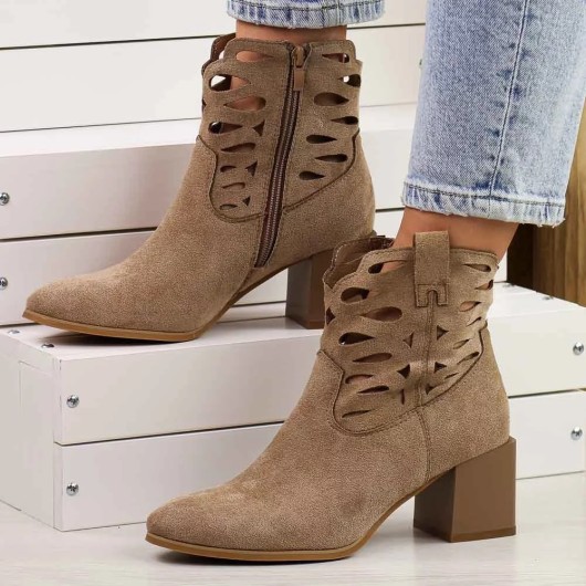 Beżowe botki damskie zamszowe M.Daszyński