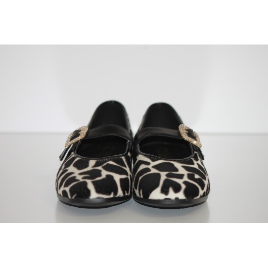 Baleriny skórzane CheBello biało-czarne z ozdobą