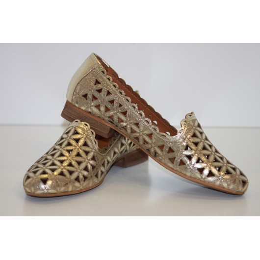 Mokasyny damskie skórzane ażurowe złote