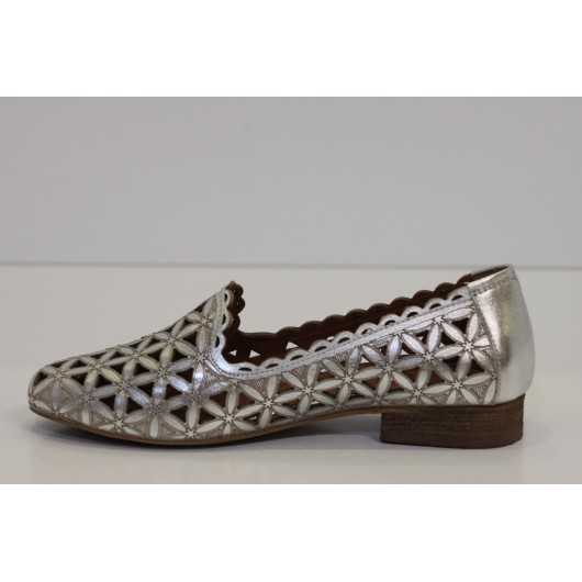 Mokasyny damskie srebrne skórzane ażurowe