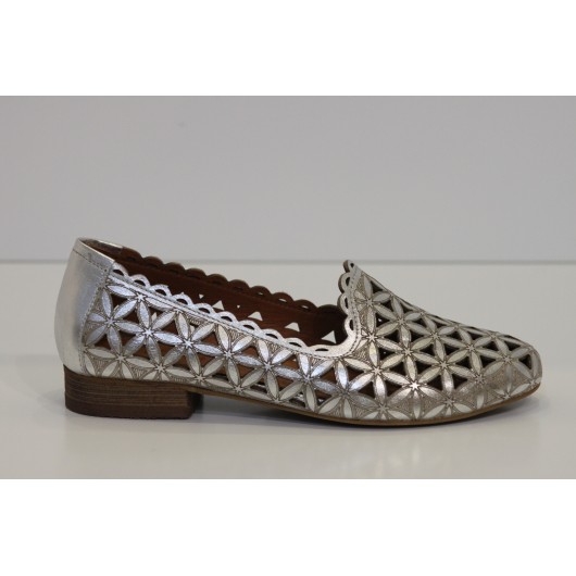 Mokasyny damskie srebrne skórzane ażurowe