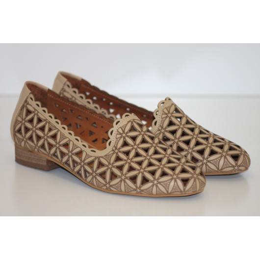 Mokasyny damskie ażurowe beżowe skóra