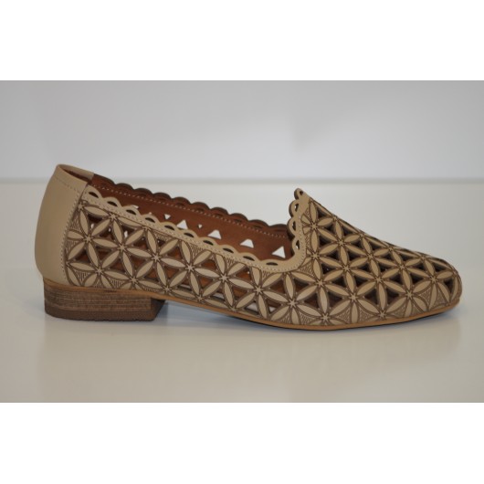 Mokasyny damskie ażurowe beżowe skóra