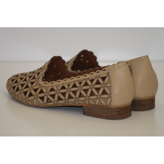 Mokasyny damskie ażurowe beżowe skóra