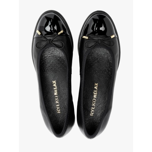 Czarne skórzane czółenka na niskiej platformie