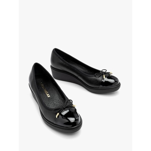 Czarne skórzane czółenka na niskiej platformie