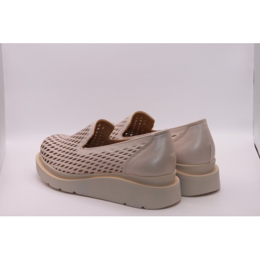 Półbuty damskie skórzane ażurowe Brodacz 7790 Capucino