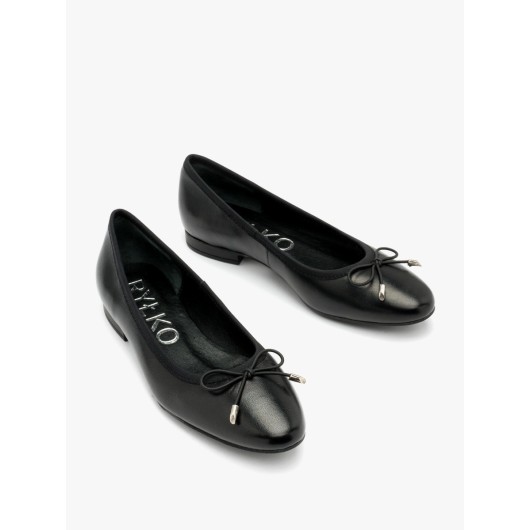 Czarne skórzane baleriny Ryłko z ozdobną kokardą