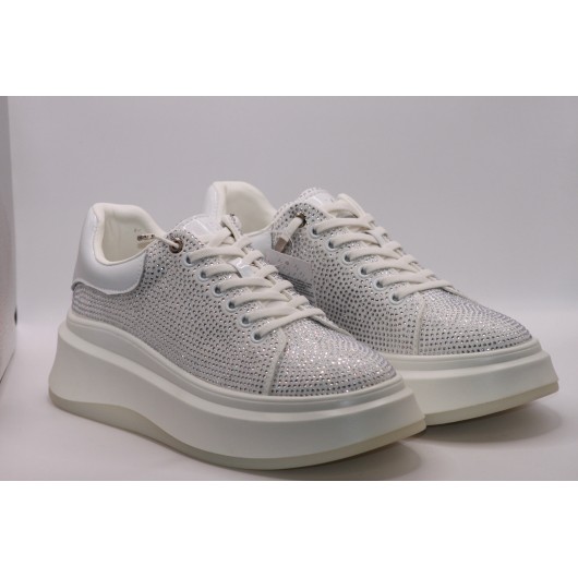 Buty damskie na platformie z cyrkoniami Goe RR2N4006