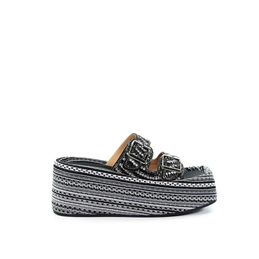 Damskie klapki czarne GOE RR2N4263