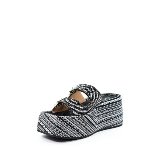 Damskie klapki czarne GOE RR2N4263