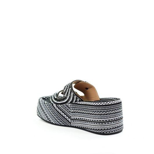 Damskie klapki czarne GOE RR2N4263