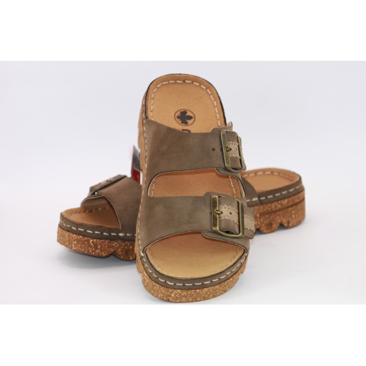 Wygodne klapki Rieker brązowe do roz.42