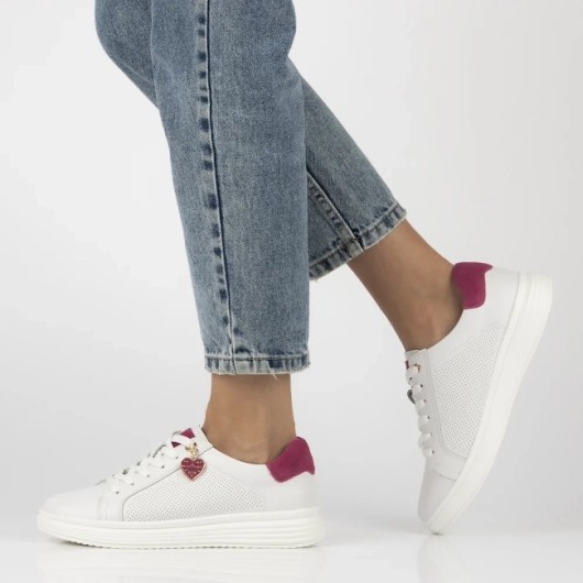 Skórzane sneakersy Filippo DP6860/25 WH FH białe