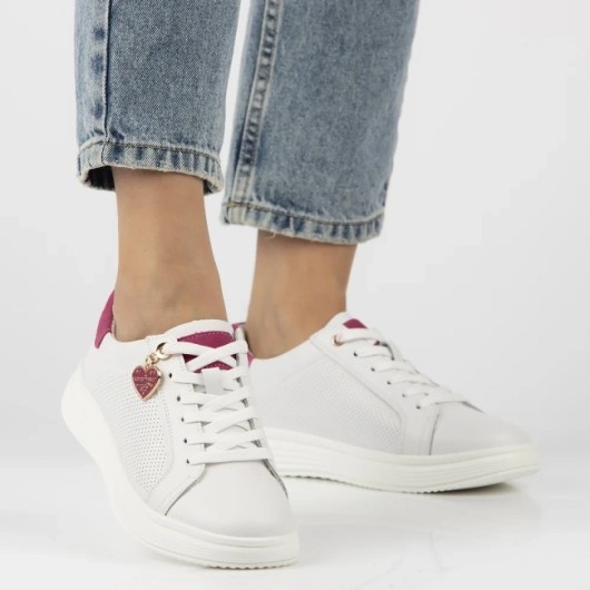 Skórzane sneakersy Filippo DP6860/25 WH FH białe