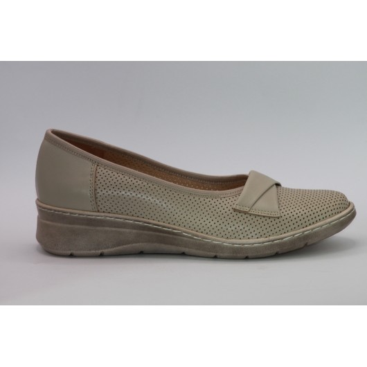 Beżowa skórzana baletka firmy Góral tegośc H