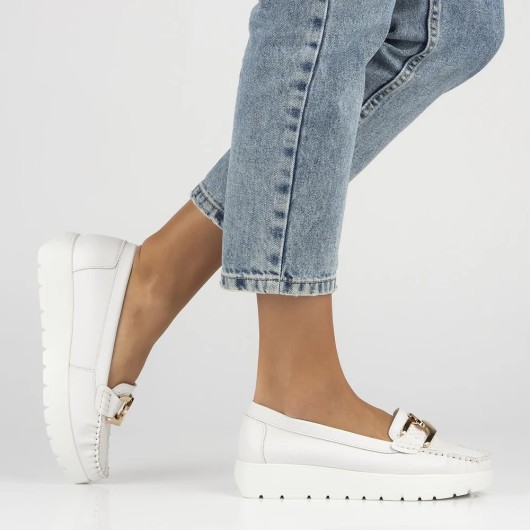 Skórzane mokasyny Filippo DP6827/25 WH białe