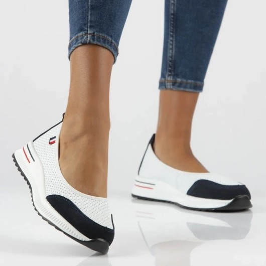 Skórzane półbuty na platformie Filippo  biało-granatowe