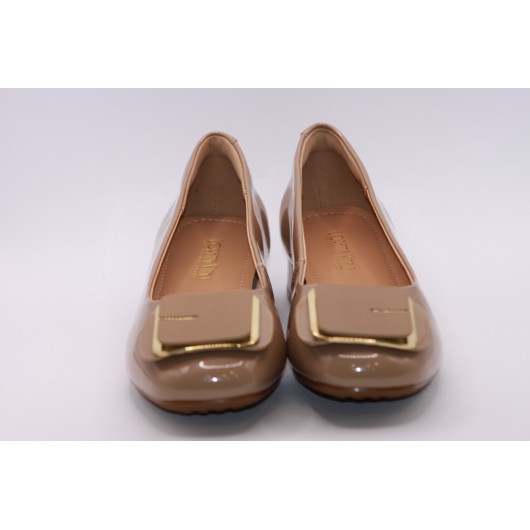 Czółenka damskie beżowe Loretta Vitale beżowe z ozdobą