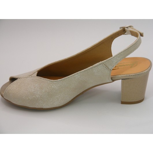 Sandałki damskie skórzane beżowe Jaromin na słupku