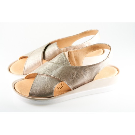 Wygodne skórzane sandały Brodacz7040 na niskim koturnie