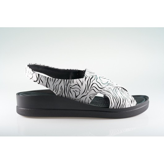 Sandałki skórzane Brodacz7040 kolor biała zebra