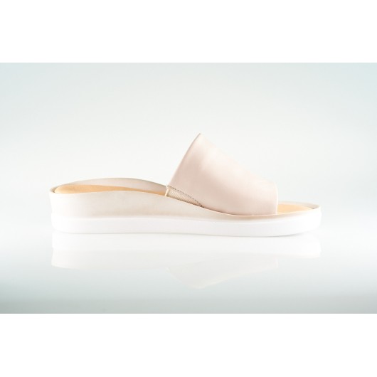 Modny i wygodny Klapek Brodacz54514 capucino