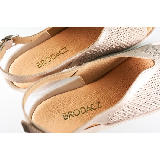 Sandał damski ażurkowy Brodacz7837 platynowy