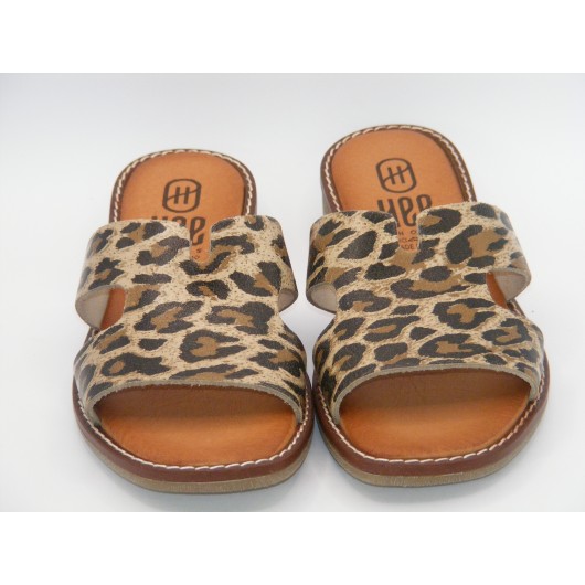 Hiszpańskie damskie skórzane kalpki w panterke Hee25300