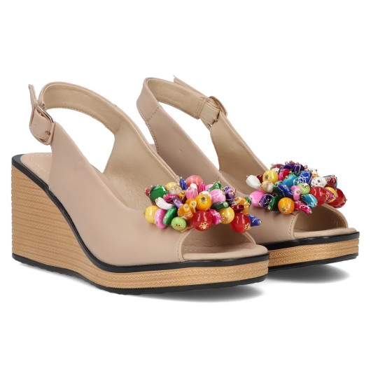 Skórzane sandały na koturnie Filippo DS6021/25 BE beżowe