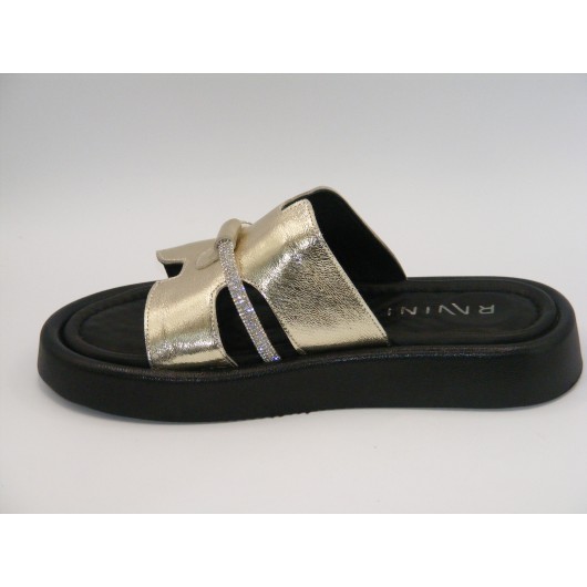 Klapki damskie skórzane Ravini na platformie złote