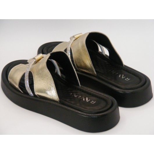 Klapki damskie skórzane Ravini na platformie złote