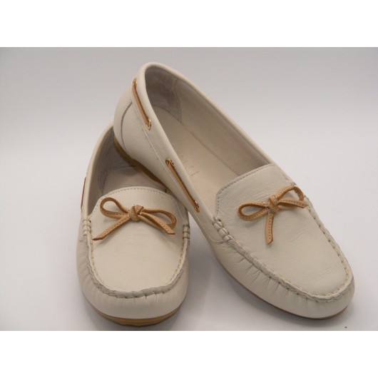 Damskie skórzane wygodne mokasyny Ravini beżowe