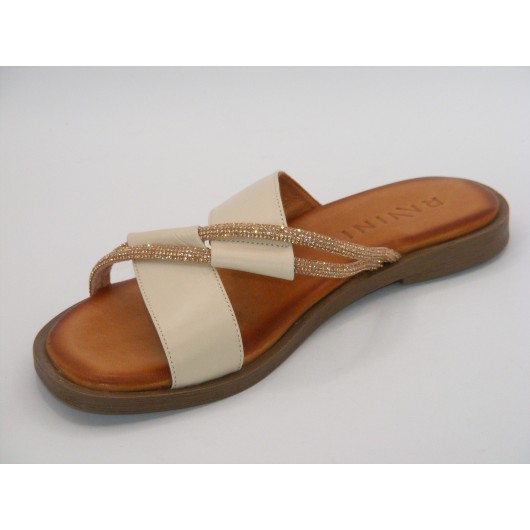 Skórzane płaskie klapki Ravini z ozdobnym paskiem – styl i wygoda na lato